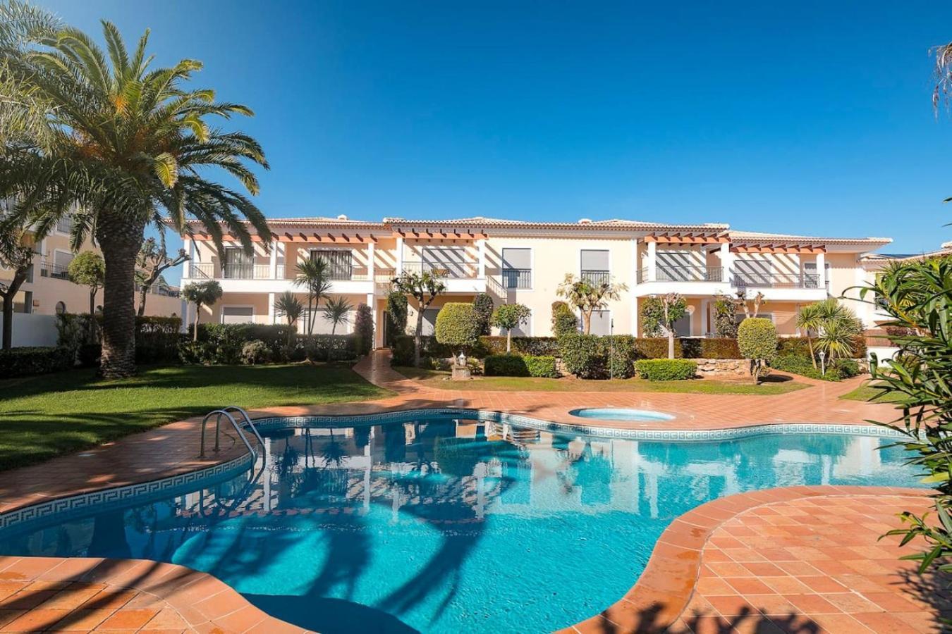 Casa Clara Sun, And Pool Lagos